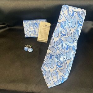 NWT-Elegant Silk Blue Paisley Tie Set